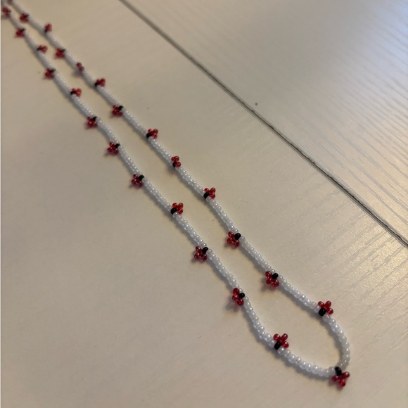 Elegant White and Pink Beaded Necklace - Picture 7 of 7